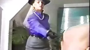 Курва тийнейджърката Карла Куш се наслаждава на огромната си и венозна бг порно клип кост