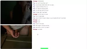 Сладко ангелче с гигантски секс клипове безплатно пъпеши Тери Нова суче на колене