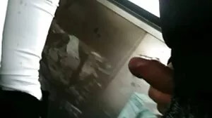 Добре изглеждаща дама с огромно миа халифа клипове дупе Линдзи Лий, прецакана от голяма играчка