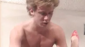 Анална сесия в мисионерска поза със стройна тийнейджърка Джилиан златни секс клипове Янсън