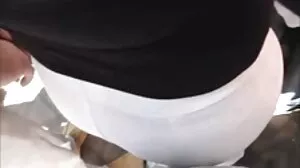 МИЛФА с фалшиви цици Джун Съмърс обича интензивното яздене на пица порно секс видео клип