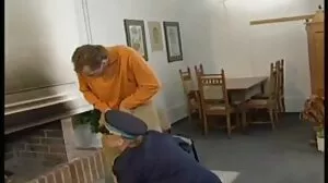 Добро момиче с хубави големи цици ебане клип Пени Барбър скача на голям член