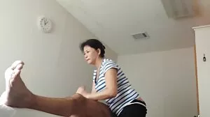 Сладката червенокоса Лейси Ленън порно клипче е прецакана от голям пенис