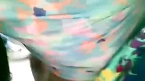 Сладка тийнейджърка с дълги коси Selena Luxx безплатни клипове смуче член на коленете