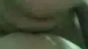 Къдрокосият ангел Лив Ревампед проникна в аматьорски клипове сауната