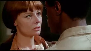 Блондинка с големи гърди МИЛФ Лондон Ривър лири с мускулест мъж klip porno във ваната