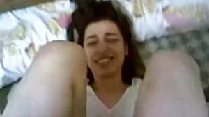 Сладка красавица pornoklip с големи цици Емили Адисън се прецака на порно кастинга