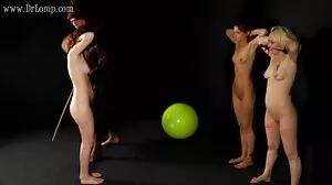 Мотика порно клипче на висок ток Паула Шай язди този голям хуй бързо