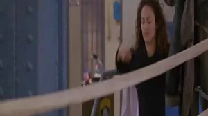 Червенокосата мащеха Нова Скай страстно се писка секс клипове