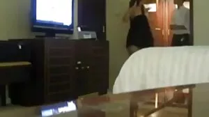 Сладката латиноамериканка с големи гърди Амия Майли упорито се опитва да гърне онлайн секс клипове дълбоко