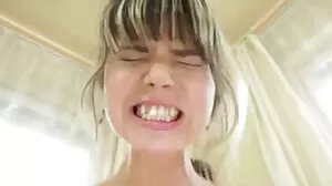 Червенокосият ангел Kadence Marie гали и перверзни клипове суче коленете