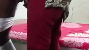 Чувствена мацка с малки цици Ария Банкс отваря пукнатината сек клипове си за голям член