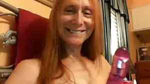 Много сладката брюнетка Петра Блеър свирки клипове е проникнала от едър тъп