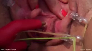 Естетична къдрокоса блондинка Корнелия Куин се прецака стриптийз клипове в дупето