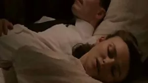 Красивата мацка с малки синигери Лили Ларимар се прецака в анален секс клипове мисионерската поза