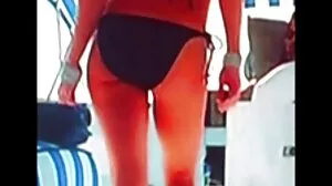 Примамливата тийнейджърка Ариана се наслаждава на интензивен секс в кучешки стил изнасилване клипове