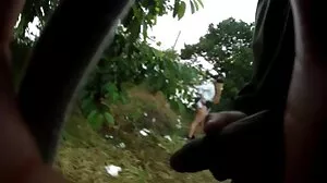 Похотливата червенокоса тийнейджърка Lola Fae харесва груб секс порно и секс клипове и анални тапи