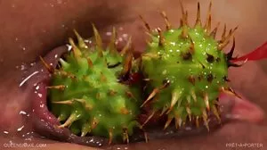 Аби Мали и Камерън Канела се радват на общия си приятел pornoklip