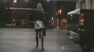 Удивителен ангел с огромно порно и секс клипове дъно Саманта Стюарт се чука на дивана