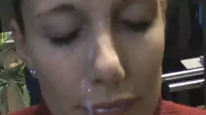 Зашеметяваща бяла клипове лесбийки моделка Alyx Star, прецакана от голям черен член