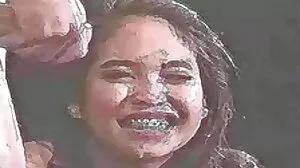 Бляскавата едра хубавица Райън Кийли се чука в поза кучешки стил клип еротика