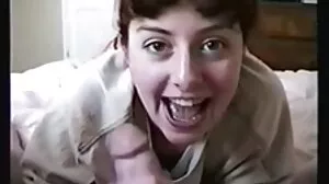 Ангел с весели цици Izzy Delphine язди seks klipi на твърд извит член