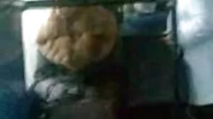 Алекс порно видео клип Коул крещи, докато усеща предстоящ оргазъм