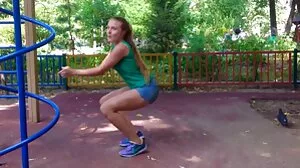 Хубавата блондинка pornoklip Ивана толкова много опитва интензивно анално проникване