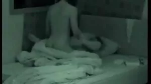 Абаносова кукла с големи гърди Mystique язди дълъг бял аматьорски клипове пиш с любов