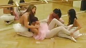 Свежи модели Киара Коул и порно клипов Скайлър Сноу срещу масивно черно вибратор