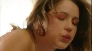 Кракото момиче с огромни цици Вероника Рейн секс безплатни клипове взима огромен пенис