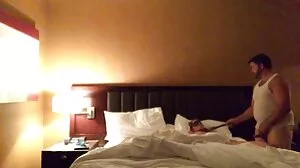 Феникс Мари и Сара секс порно клип Вандела се покланят на един и същи петел