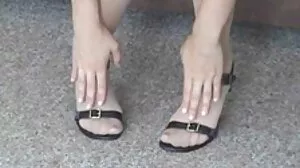 Пиленце с едри гърди с кръгло секс безплатни клипове дъно Лела Стар скача на пенис