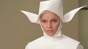 Доста симпатичен и пухкав ангел Лия Лий сваляне на порно клипове изглежда добре отзад