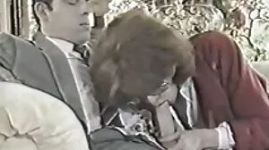 Страстна блондинка с опушени очи Summer бг порно клип Day смуче дълъг пенис