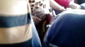 Пикантната красавица с големи гърди Амели се чука порни клипове с огромно зелено вибратор