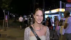 Сладка намаслена мацка Джоана Блис бдсм клипове показва малката си путка