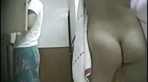 Моделът в бяло бельо Джеса Роудс скача еротика клипове на едро