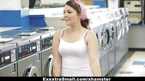 Интензивен анален секс екшън в позата на каварката с гореща Ashley еротични масажи клипове Lane