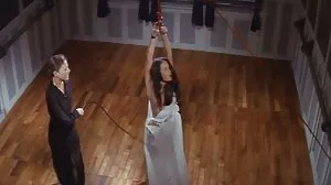 Разкошните мадами Емили Бендър и суинг клипове Евелина Дарлинг споделят голям член