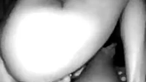 Ефектна милфа с масажи клипове големи цици с Kendra Lust взима огромен член