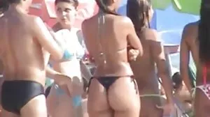 Вълнуващите мацки Лили Ларимар и Камрин Джейд се чукат секс клипове с играчки