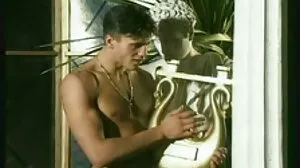 Груда зряла BBW Juliana Simms демонстрира pornoklip увисналите си пъпеши